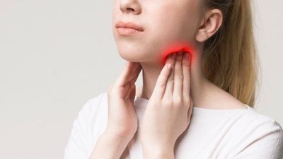Hyperthyroidism: Signs and Symptoms of an Overactive Thyroid - Sugar.Fit's photo