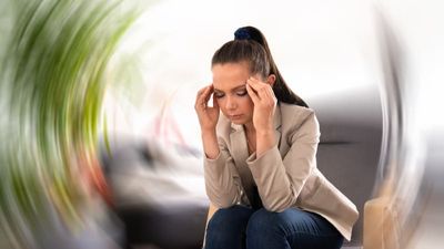 Dizziness Due To Diabetes - Can Diabetes cause Headaches? - Sugar.Fit's photo